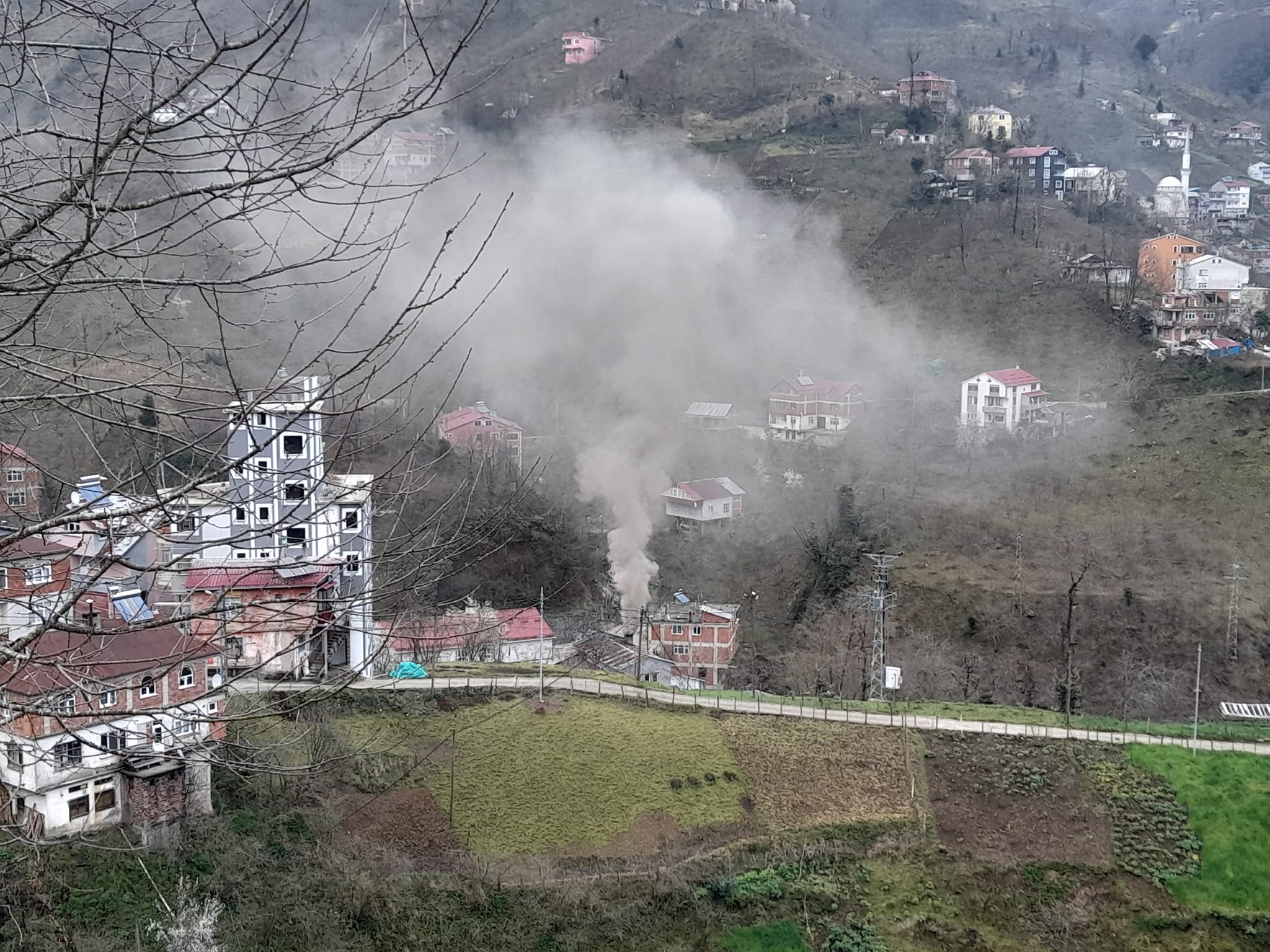 Köy okulundan çıkan duman…