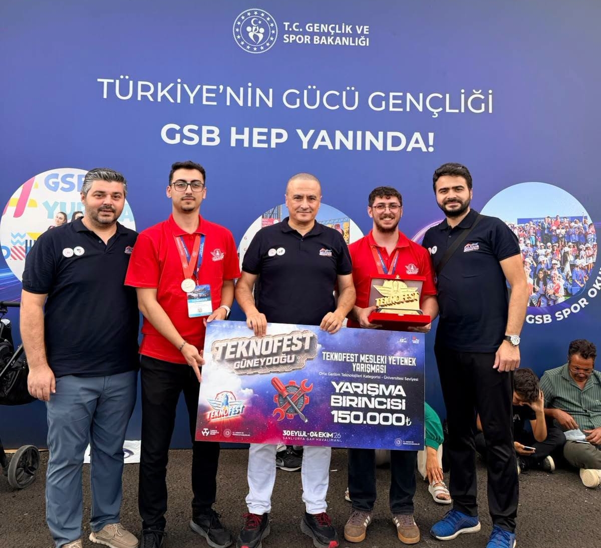 GİRESUNLU GENÇLER TEKNOFEST 2026’DA TÜRKİYE ŞAMPİYONU OLDU!